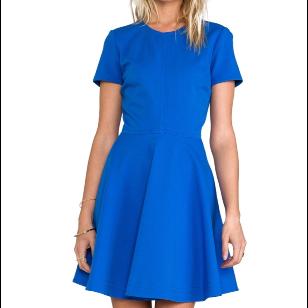 Diane von Furstenberg
Ivana Short-Sleeve Full-Skirt Dress